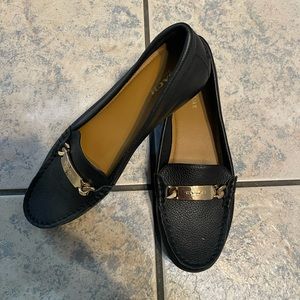 🌺FREE SHIPPING🌺 Coach loafers never worn